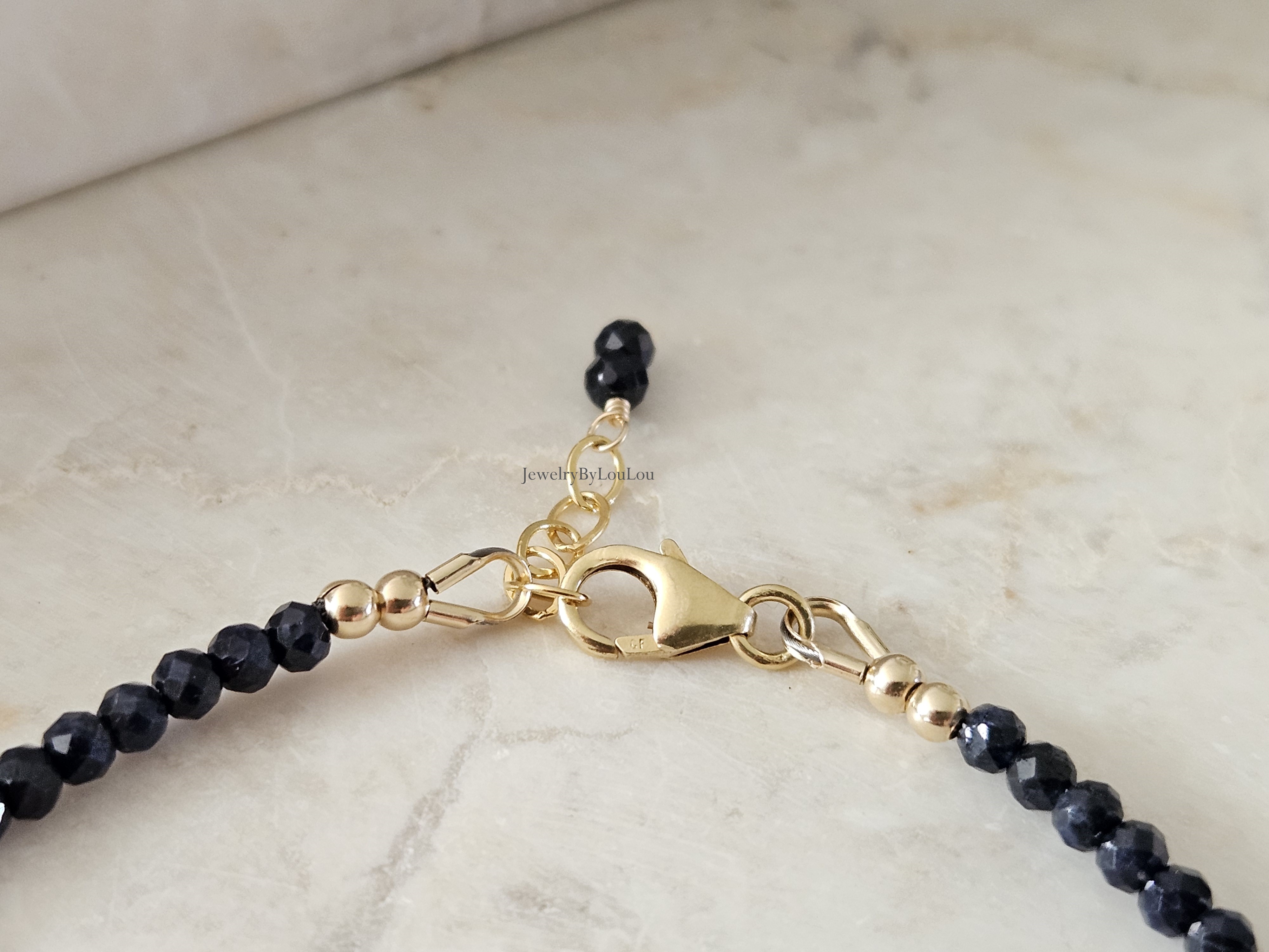 Blauwe saffier en London Blue Topaas kralen armband, leverbaar 14k goldfilled - 925 sterling zilver