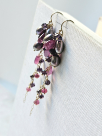 Cluster oorbellen met zoetwaterparel, roze saffier en spinel 14k goldfilled