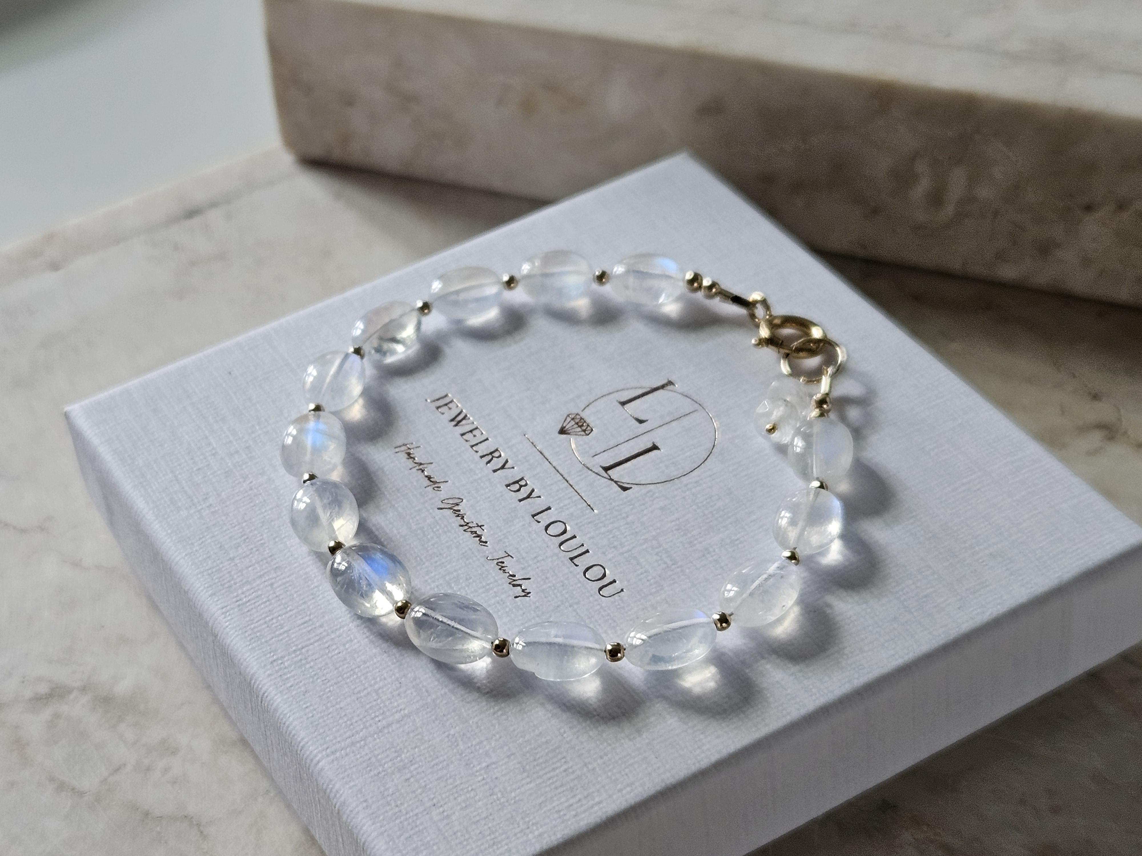AAA+ Moonstone bracelet, 14k goldfilled & 925 sterling silver