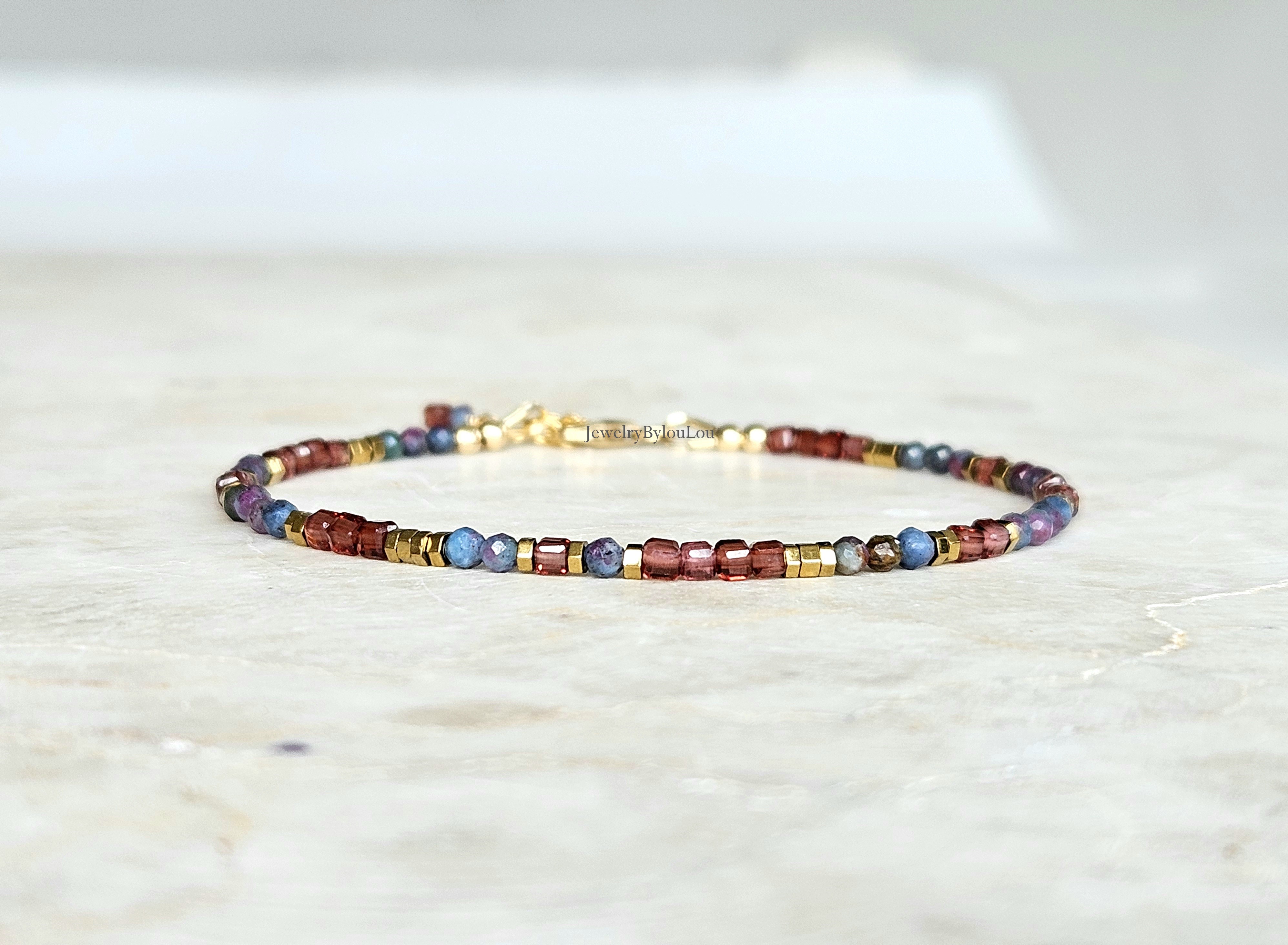 AAA Malaya Granaat en Robijn-Fuchsiet in Kyaniet en Hematiet kralen armband  14k goldfilled - 925 sterling zilver