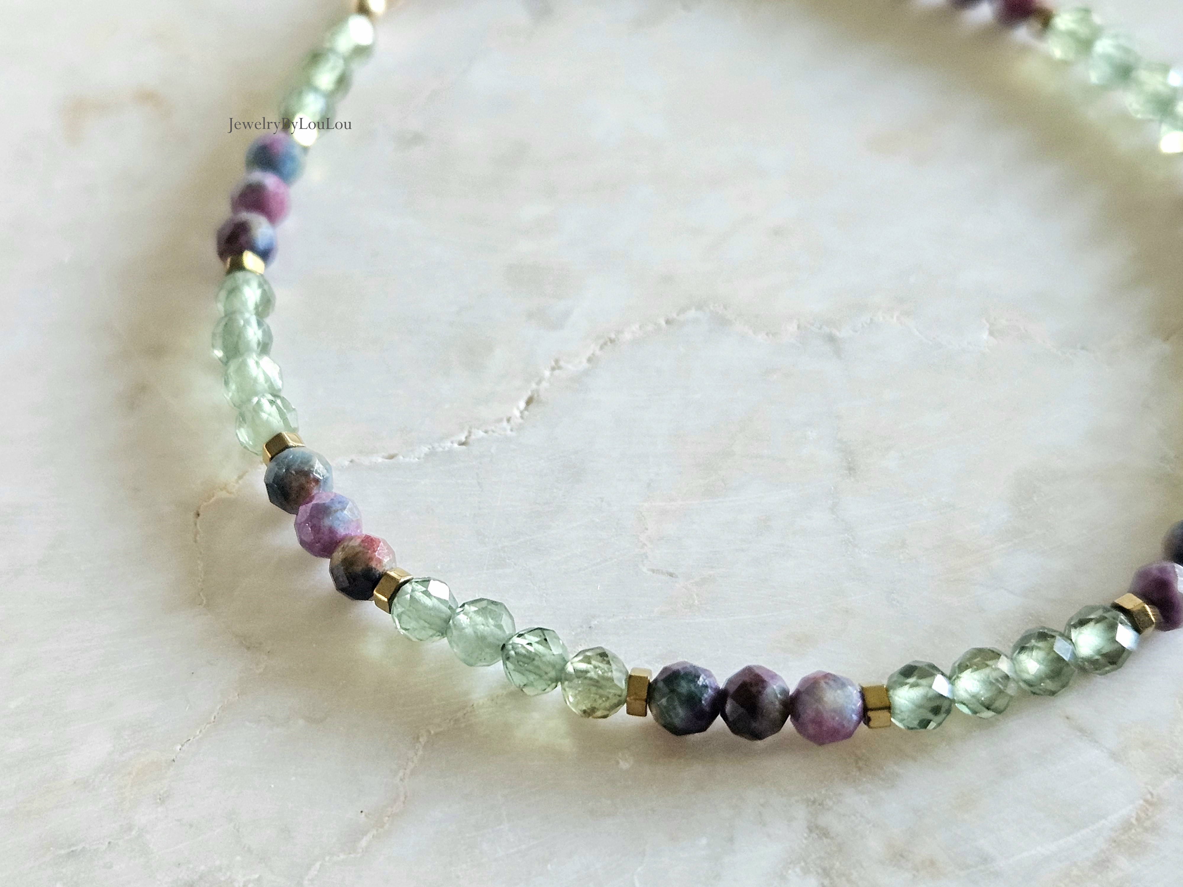 Apatiet en Robijn-Kyaniet Fuchsiet edelstenen kralen armband  14k goldfilled - 925 sterling zilver