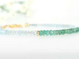 Blauwe Topaas en Zambiaanse Smaragd kralen armband     925 sterling zilver   -   14k goldfilled