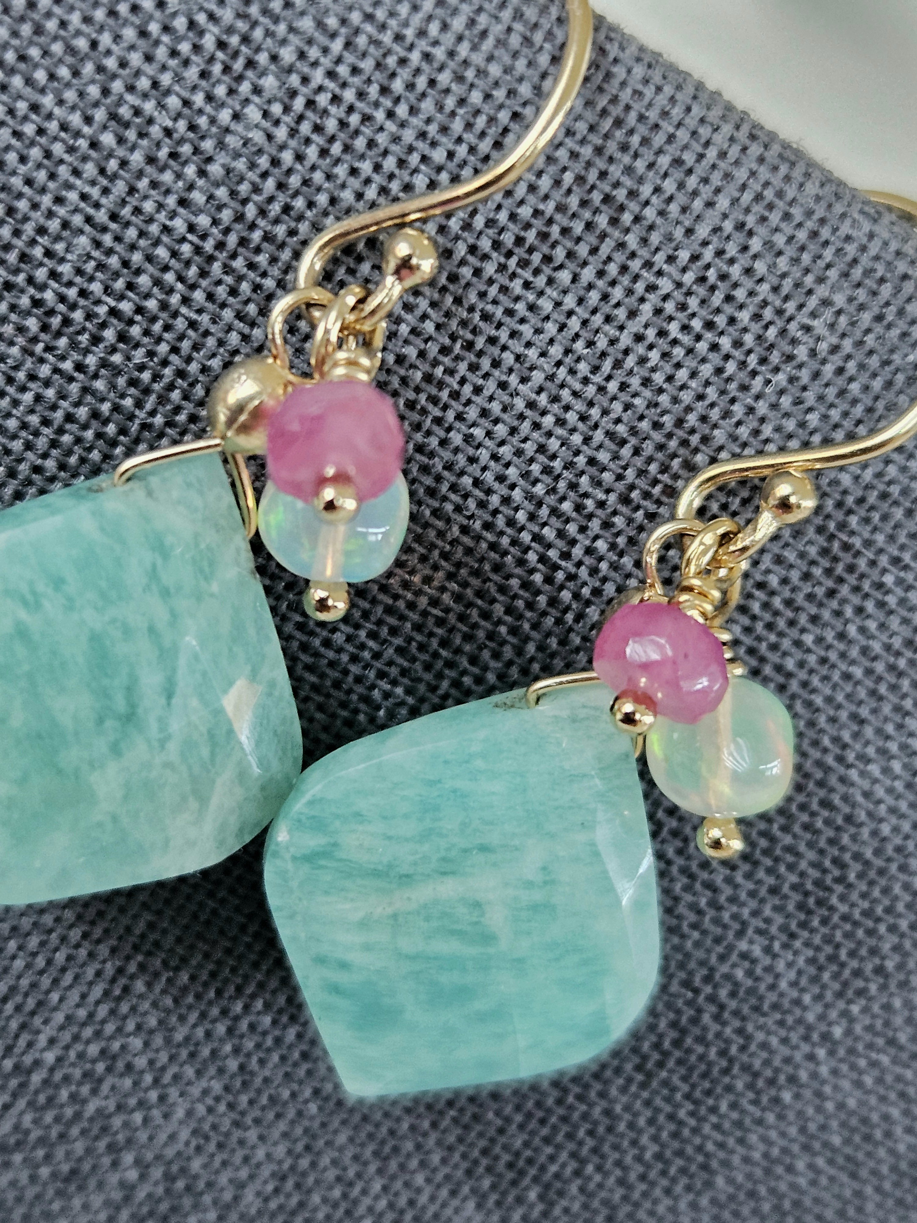 Amazoniet, Opaal, roze Saffier oorbellen  14k goldfilled - 925 sterling zilver