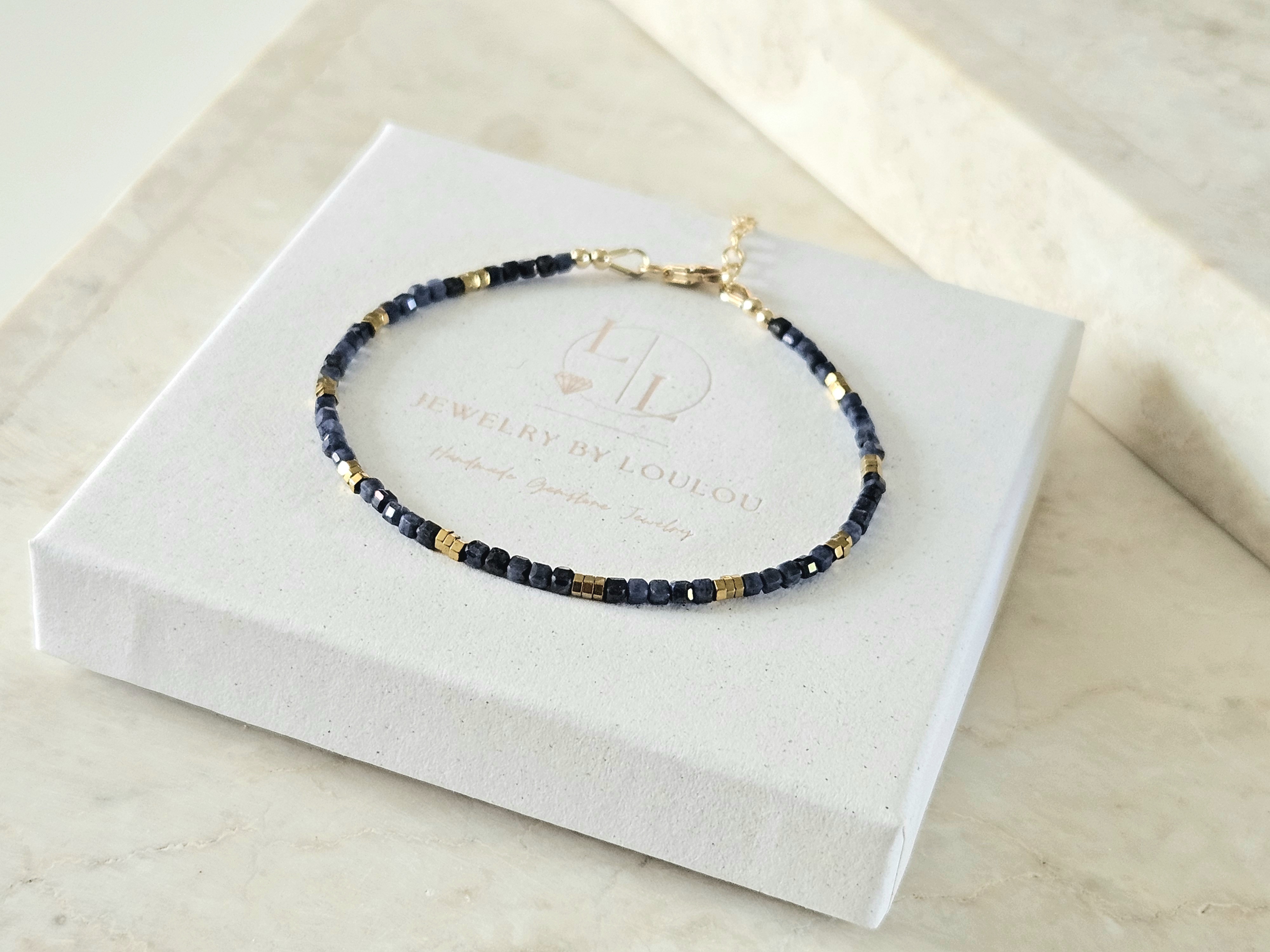 Blauwe saffier kralen armband, leverbaar 14k goldfilled - 925 sterling zilver