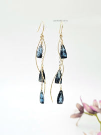 Teal blue Kyaniet oorbellen  14k goldfilled