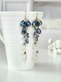 Peacock zoetwaterparels, Herkimer diamant en teal Kyaniet cluster oorbellen
