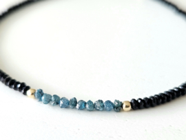 Zwarte Spinel en blauwe ruwe diamanten kralen armband, 14k goldfilled - 925 sterling zilver