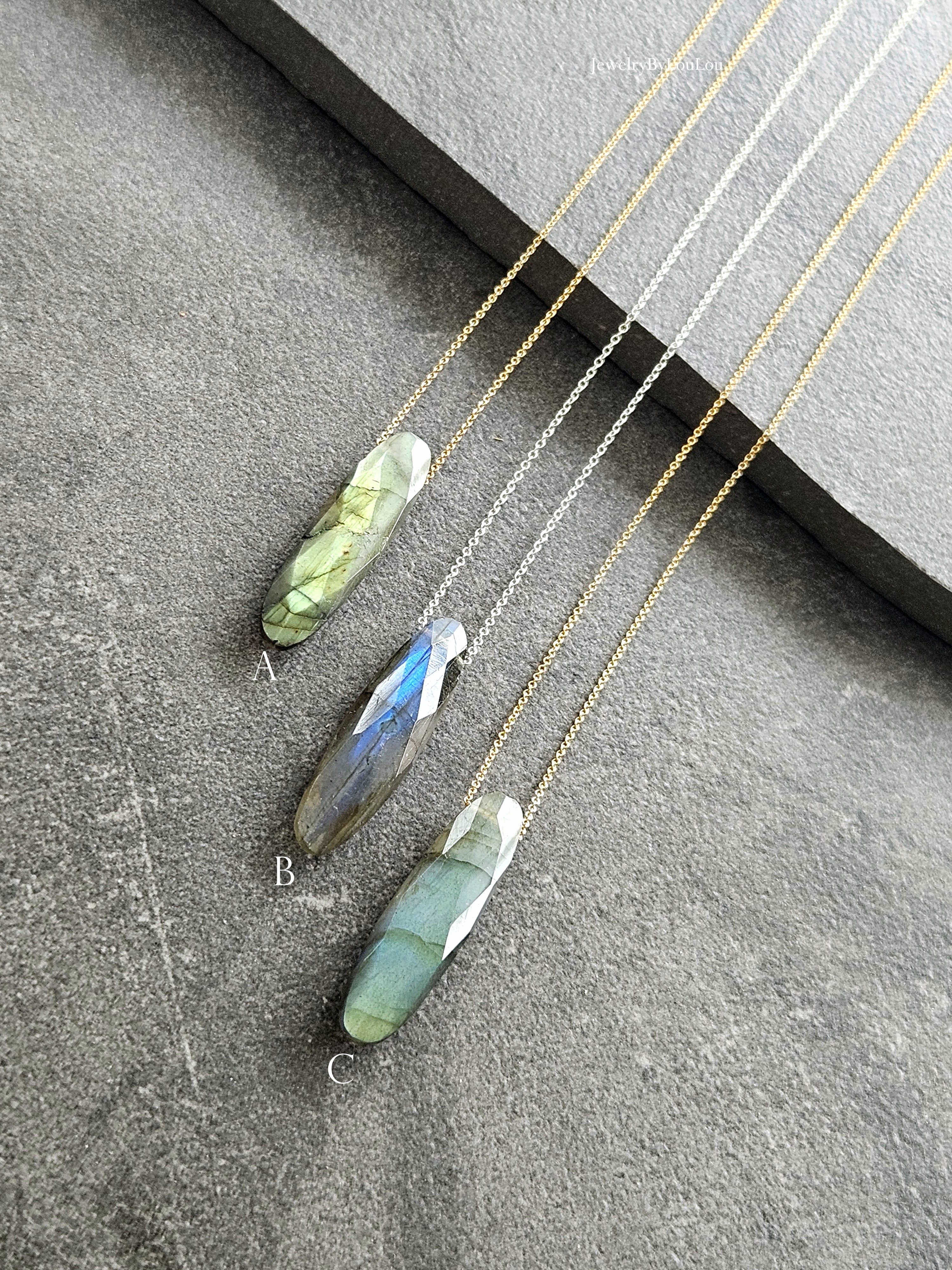 Fijn kettinkje met Labradoriet hanger, 14k goldfilled & 925 sterling zilver