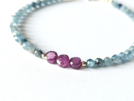 Kyaniet en robijn  kralenarmband, 14k goldfilled - 925 sterling zilver