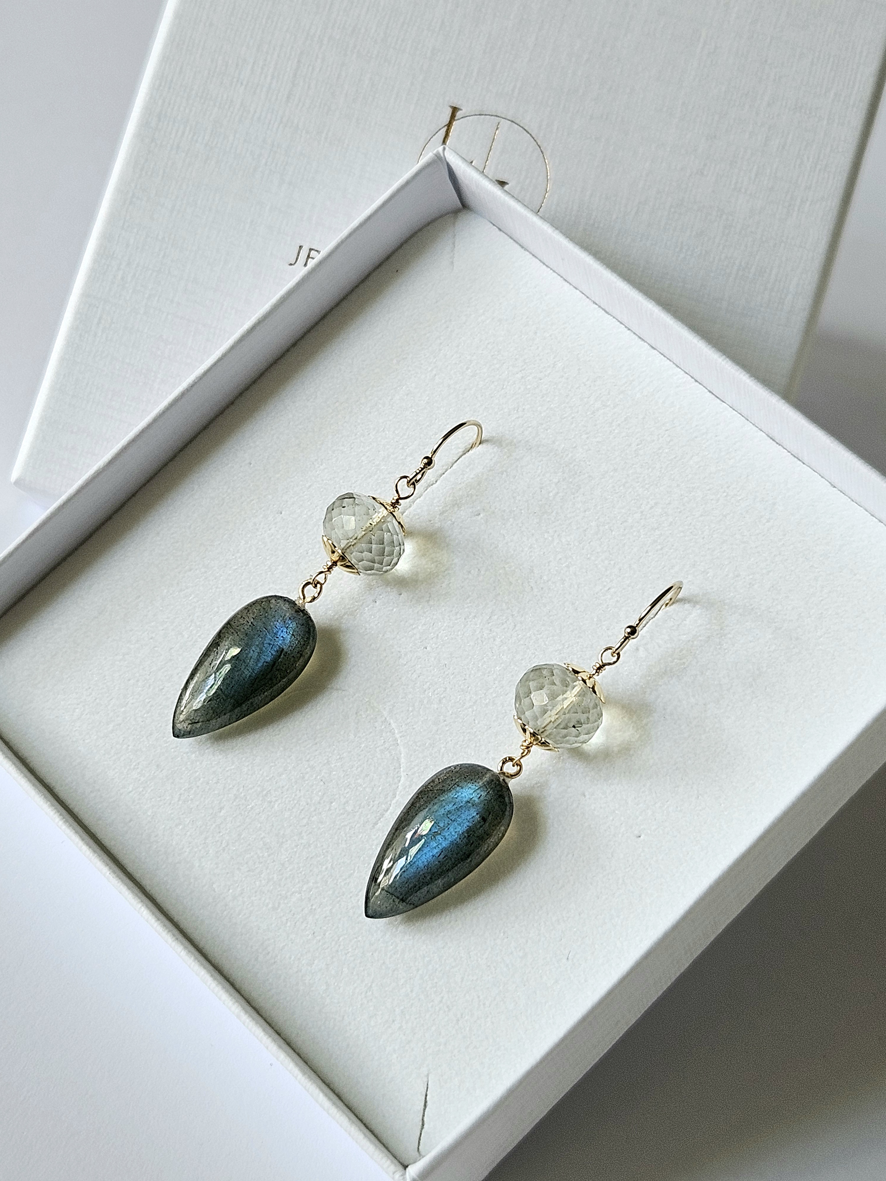 Labradoriet en groene Amethist  oorbellen  14k goldfilled & 925 sterling zilver