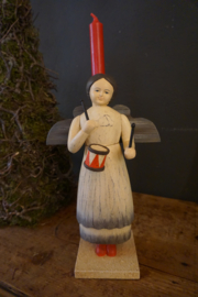 Engel met trommel (met kaarsenhouder)