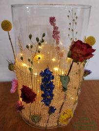 Vaas met jute en droogbloemen DIY