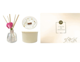 Cadeaubox (150ml geurstokjes met zijden bloem &250g geurkaar