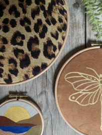 Muurhangerset panter cognac