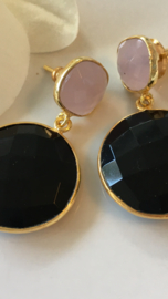 roze chalcedoon zwarte onyx oorbellen