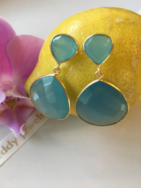 aqua en blauwe chalcedoon dangle oorbellen