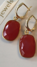 rode onyx oorbellen (rechthoekig gefaceteerde steen)