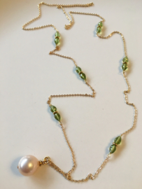 goudroze parelketting met peridot