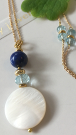 mother of pearl aquamarijn lapis lazuli ketting