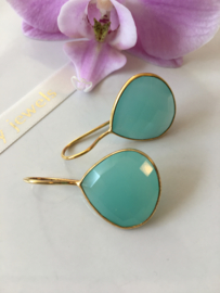 aqua chalcedoon oorbellen