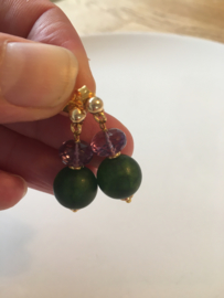 "frosted" groene steen met amethist oorbellen