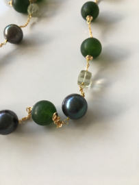 parelketting met frosted green stone en groene amethist