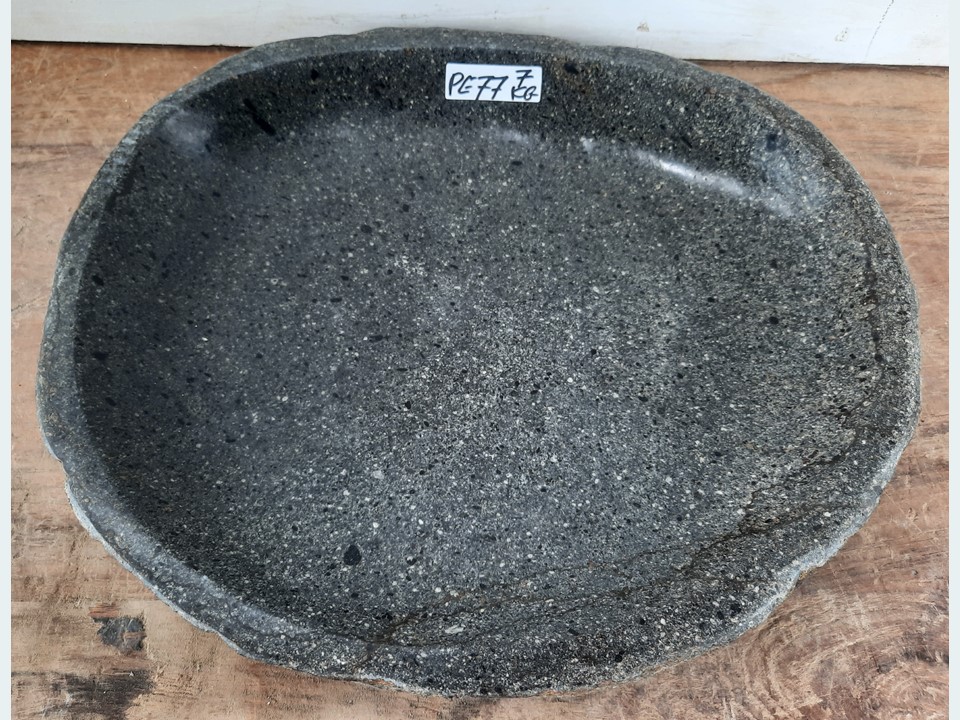 Riviersteen vogeldrinkschaal PE77 (38x33cm)