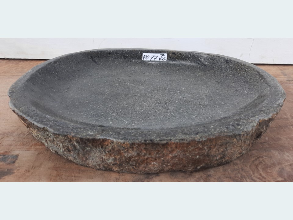 Riviersteen vogeldrinkschaal PE77 (38x33cm)