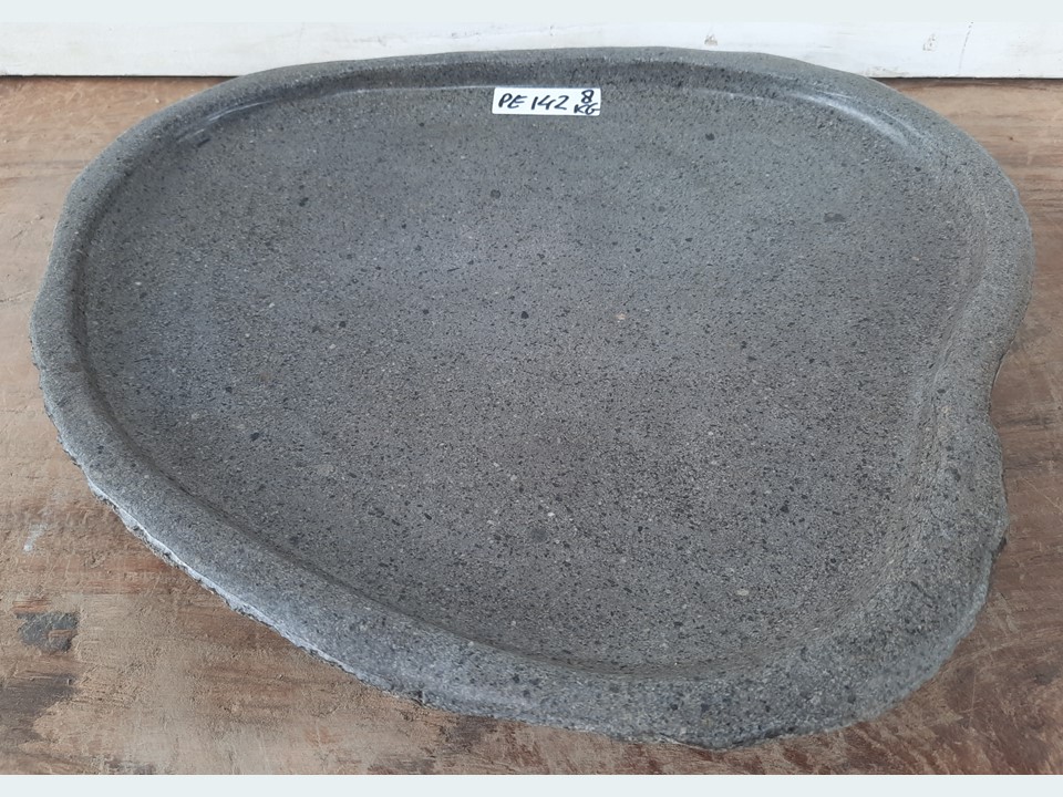 Stone birdbath PE142 (38x33cm)