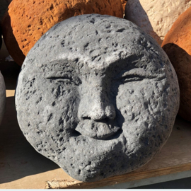 Stone happy face garden 18 cm
