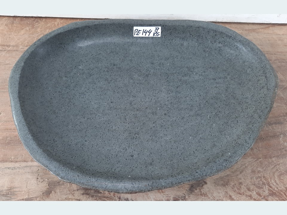 Tuinschaal / vogelbad van riviersteen PE144 (42x32cm)