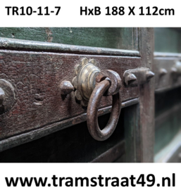 Oude deur donkergroen
