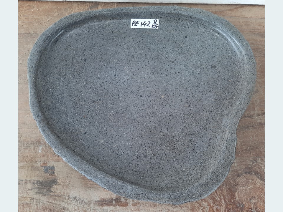Stone birdbath PE142 (38x33cm)
