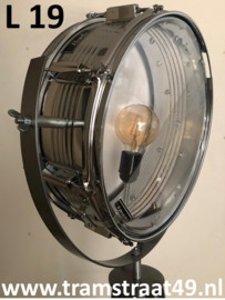 Snaardrum vloerlamp - muziekinstrument lamp