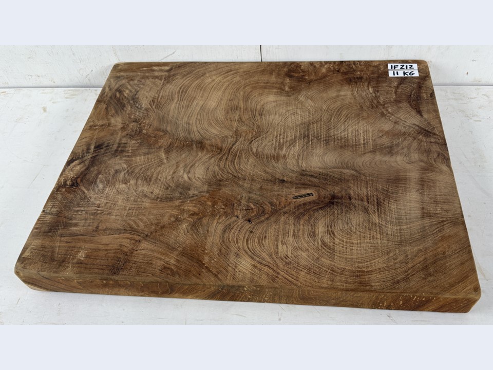 Brede plank van teak wortel IF212 (58x47cm)