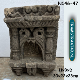 Antieke steen huisaltaar N146-47