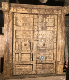 Oude deur / kasteeldeur