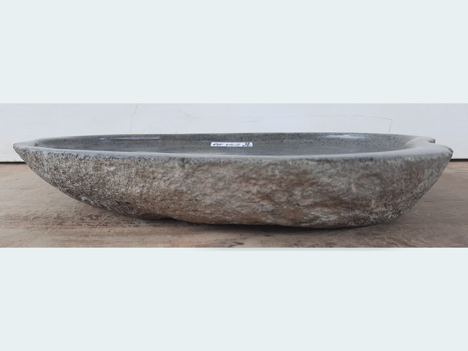 Stone birdbath PE142 (38x33cm)