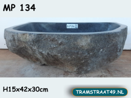 Driehoek lavabo riviersteen MP134