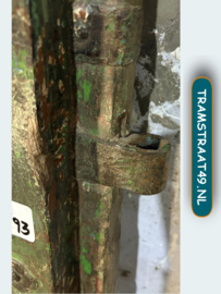Oude deur donkerbruin N144-93