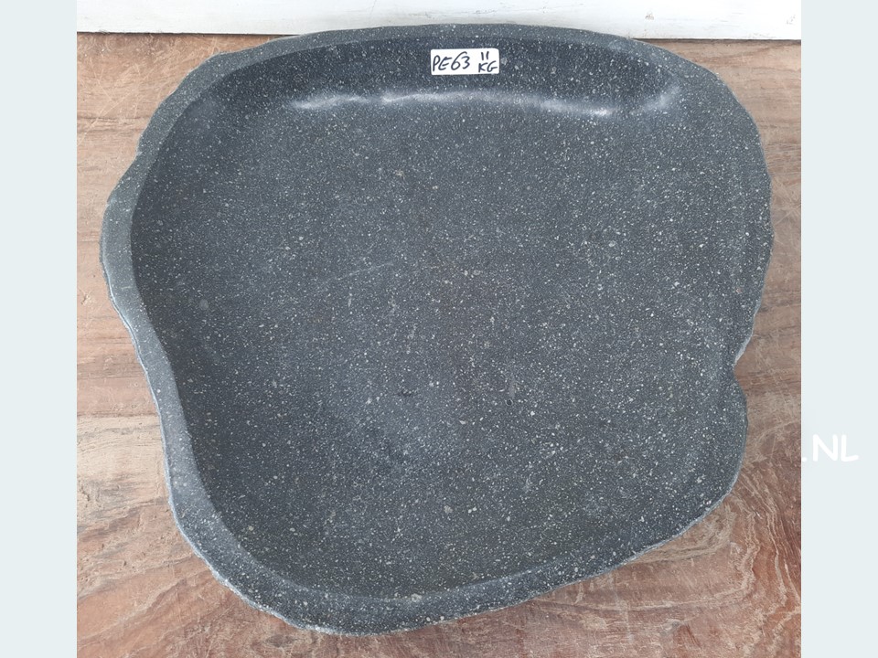 Vogel drinkschaal riviersteen PE63 (43x42cm)