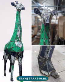 Metalen giraffe (280cm hoog)