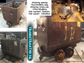 Treinwagon uit goud of kopermijn