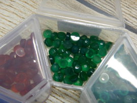 Cabochon rond 4mm agaat groen facetgeslepen (1 stuk)