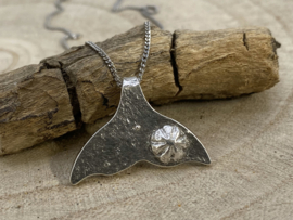 Dolphin tail hanger met zee-egel