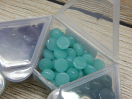 Cabochon rond 6mm jade lichtblauw (1 stuk)