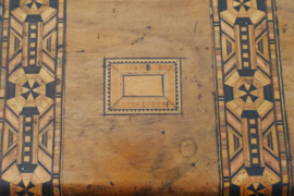 Art Deco inlaid box in walnut