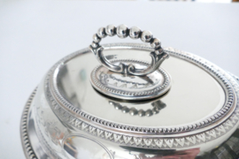 Martin Hall & Co. -Silver Plated Lidded Dish - England, 1900-1936