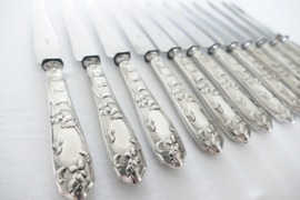 A set of 12 Silver Plated Art Nouveau luncheon knives - c. 1900