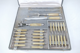 Canteen of Dinner- and Dessert knives in Bone and Silver Plate - 27-piece/12-pax. - Virole Argent, France c. 1930's